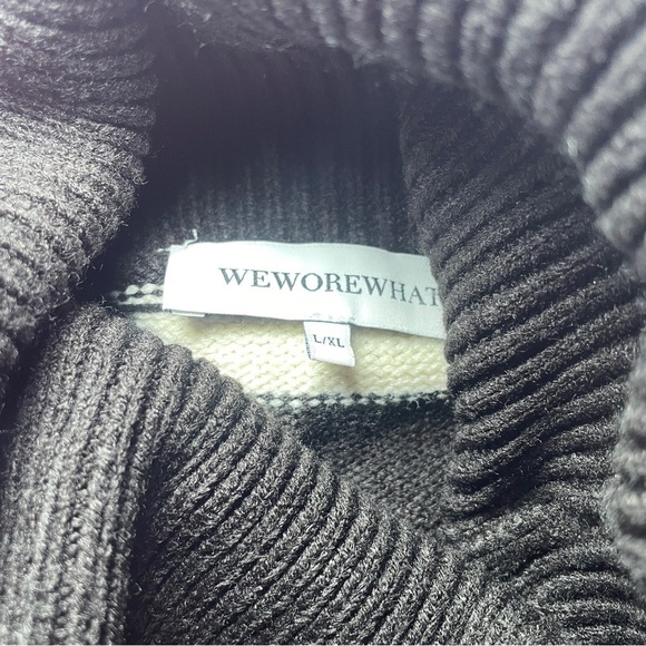 WeWoreWhat- Striped Turtle Neck Black & Ecru Size L / XL Oversize Winter Basic - Picture 10 of 11